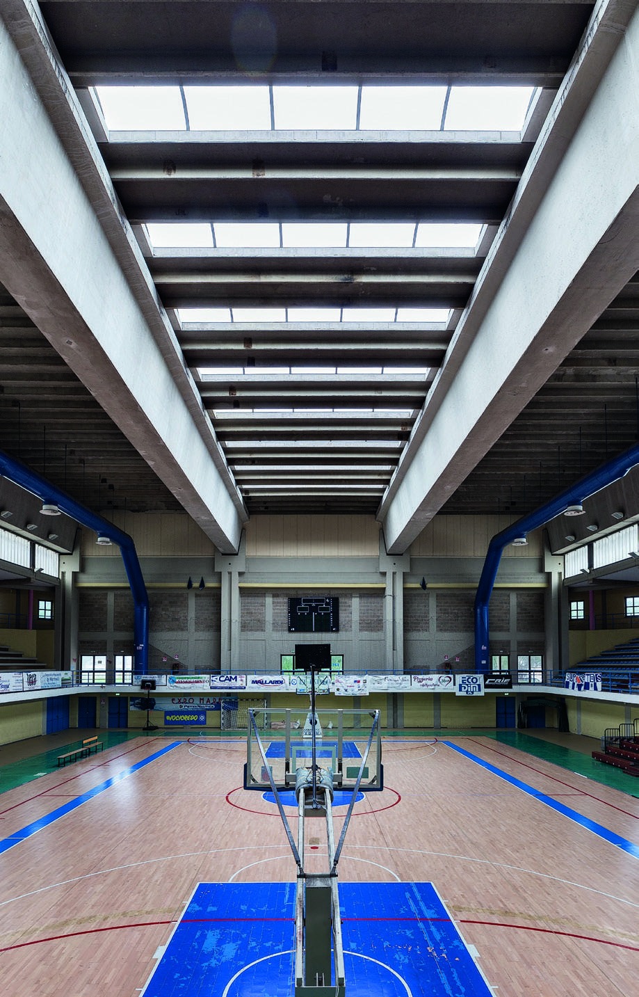 Palasport di Mola di Bari